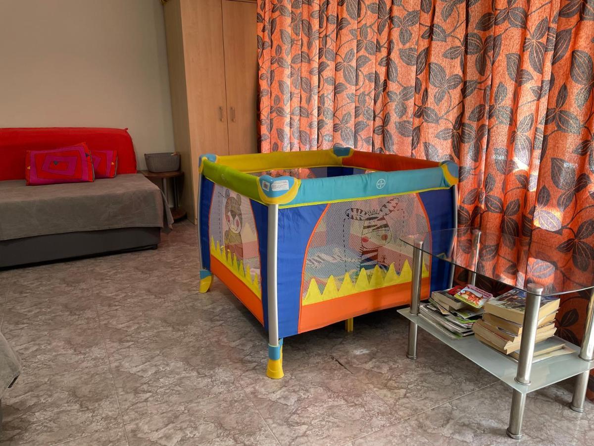 פומורי Comfort Apartment מראה חיצוני תמונה