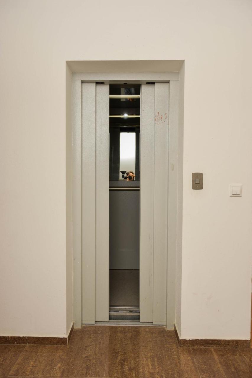 פומורי Comfort Apartment מראה חיצוני תמונה